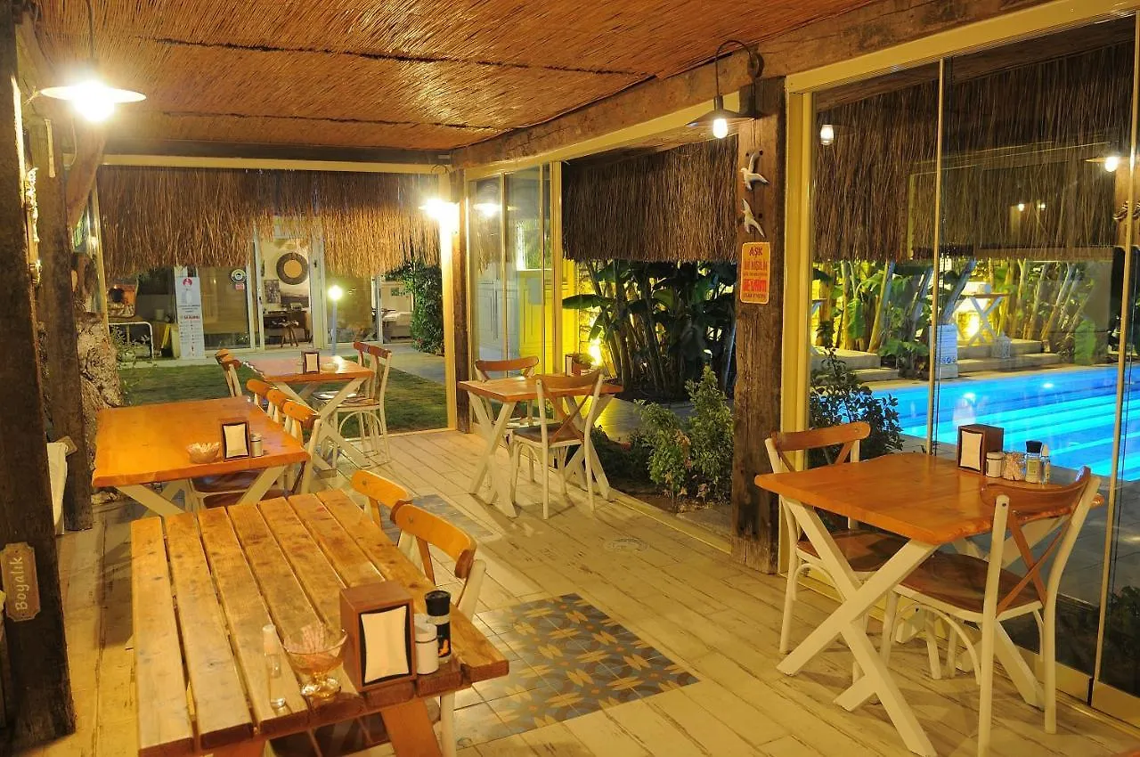 Gırıtlım Butık Otel İzmir