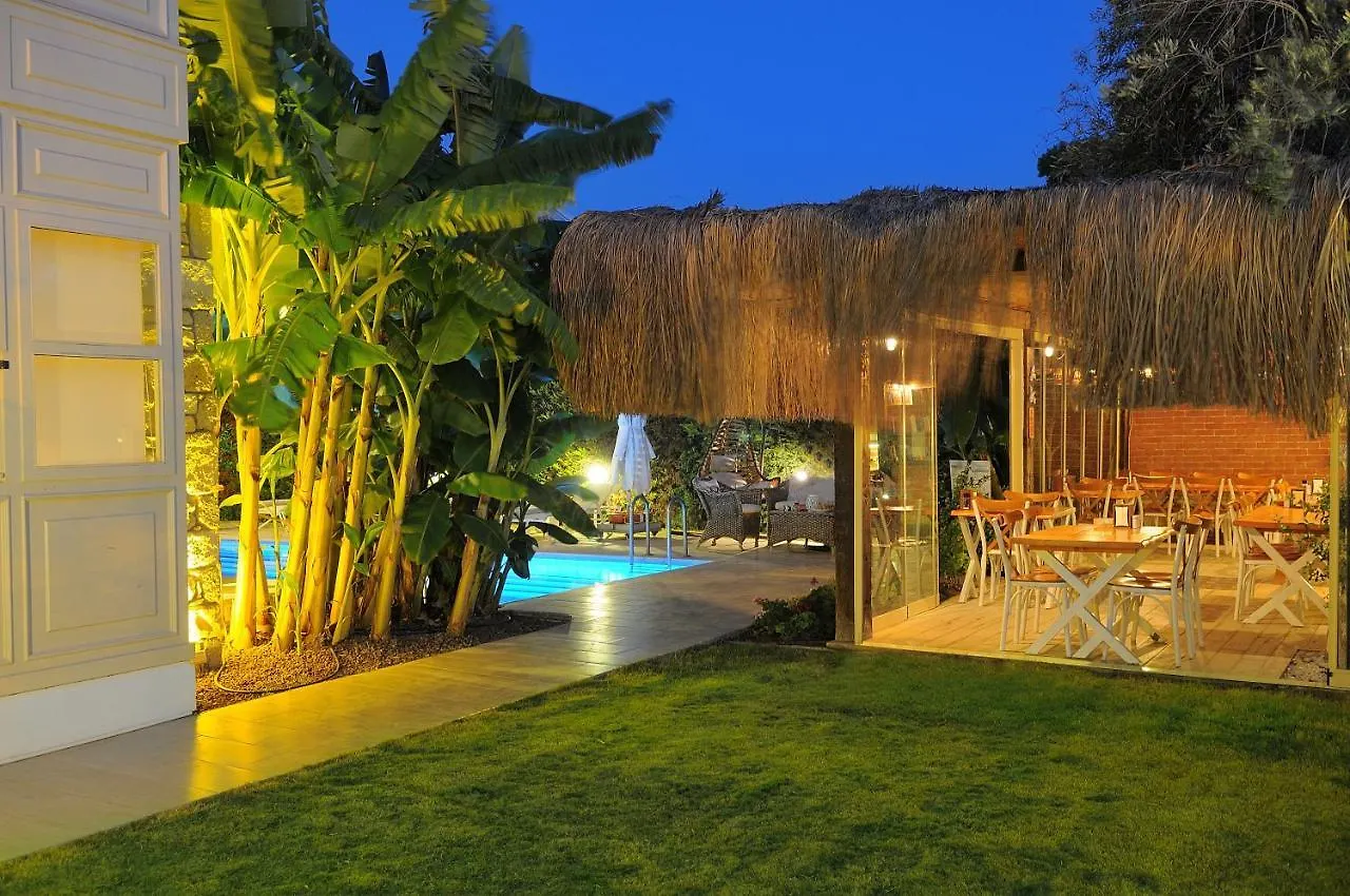 Gırıtlım Butık Otel İzmir 0*,